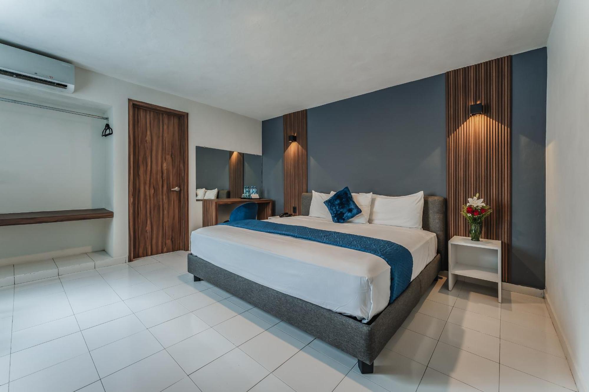 Hotel Casa Nova, Мерида Экстерьер фото